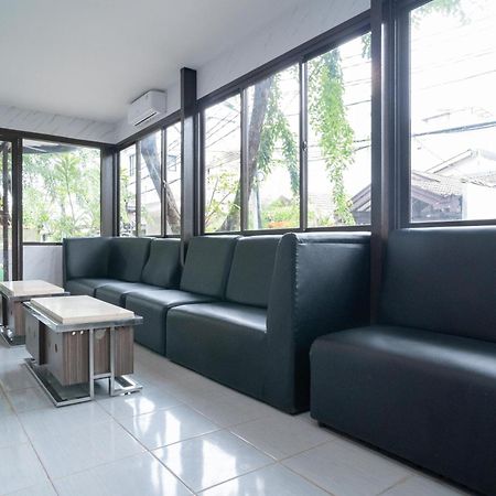 ג'קרטה Reddoorz Plus Near Itc Cempaka Mas 2 מראה חיצוני תמונה