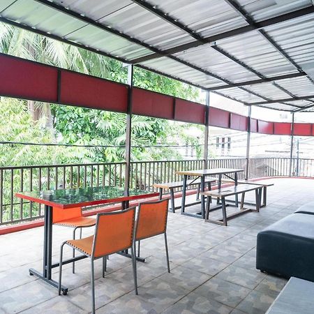 ג'קרטה Reddoorz Plus Near Itc Cempaka Mas 2 מראה חיצוני תמונה