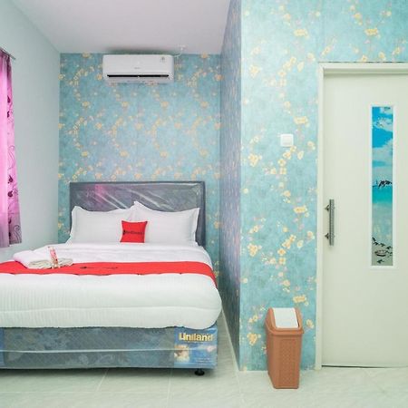 ג'קרטה Reddoorz Plus Near Itc Cempaka Mas 2 מראה חיצוני תמונה