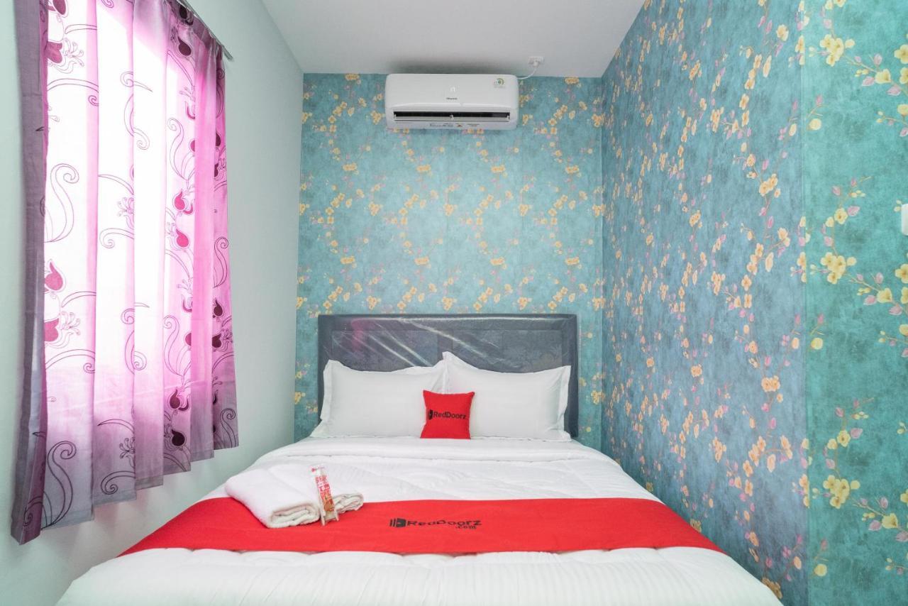 ג'קרטה Reddoorz Plus Near Itc Cempaka Mas 2 מראה חיצוני תמונה