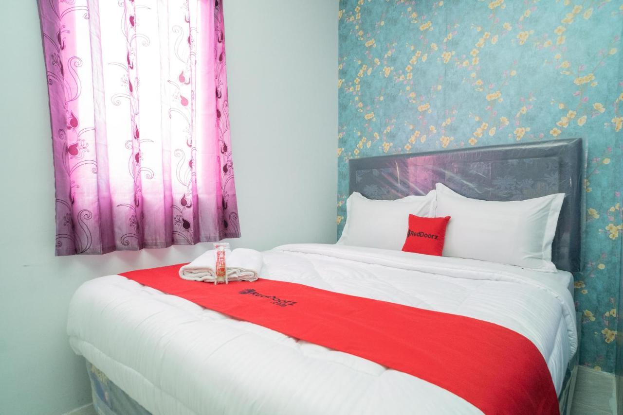 ג'קרטה Reddoorz Plus Near Itc Cempaka Mas 2 מראה חיצוני תמונה