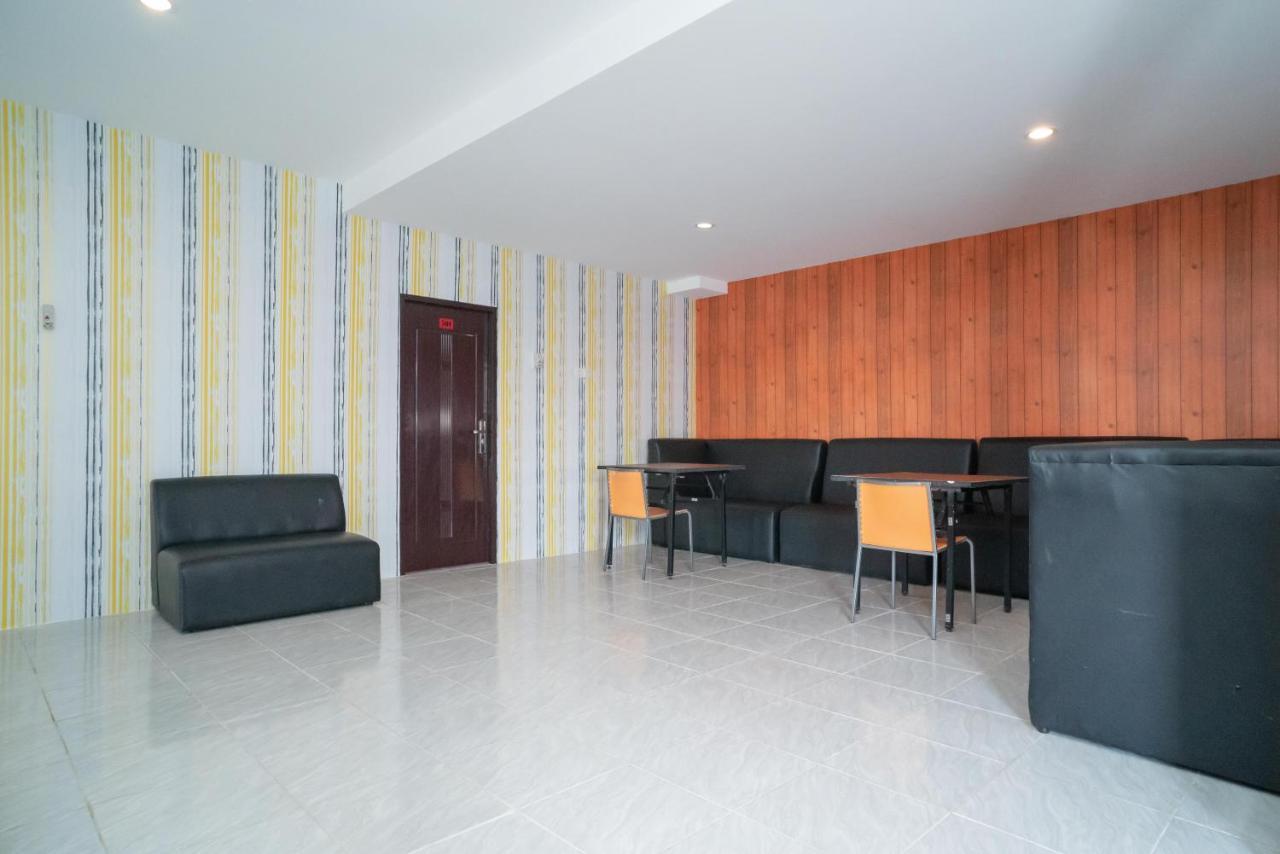 ג'קרטה Reddoorz Plus Near Itc Cempaka Mas 2 מראה חיצוני תמונה
