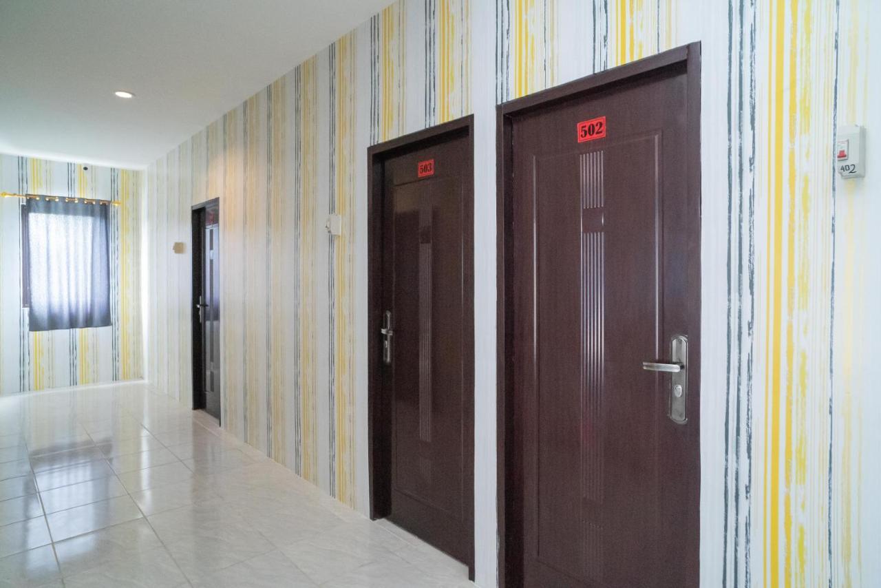 ג'קרטה Reddoorz Plus Near Itc Cempaka Mas 2 מראה חיצוני תמונה