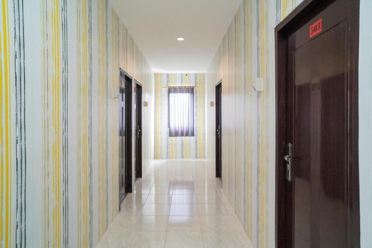 ג'קרטה Reddoorz Plus Near Itc Cempaka Mas 2 מראה חיצוני תמונה