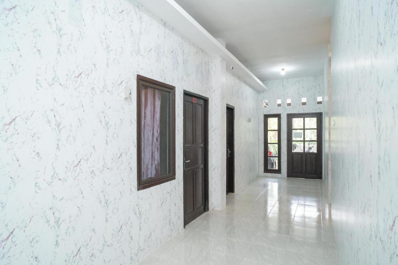 ג'קרטה Reddoorz Plus Near Itc Cempaka Mas 2 מראה חיצוני תמונה